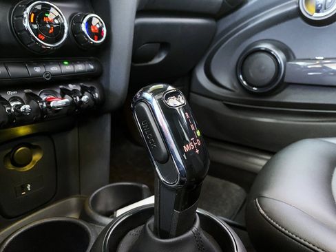 Used 2020 MINI Cooper 2-Door Hardtop FWD image 19