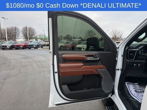 Used 2024 GMC Sierra 3500 Denali Ultimate image 27