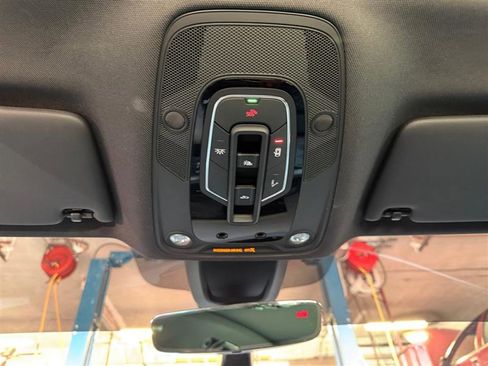 Used 2021 Audi SQ5 Premium Plus w/ Premium Plus Package image 28