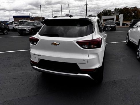 Used 2023 Chevrolet TrailBlazer LT image 3