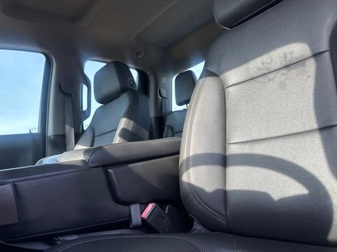 Used 2020 Chevrolet Silverado 1500 W/T w/ Trailering Package AWD/4WD image 37