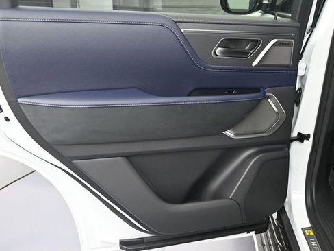 New 2026 INFINITI QX80 4WD image 23