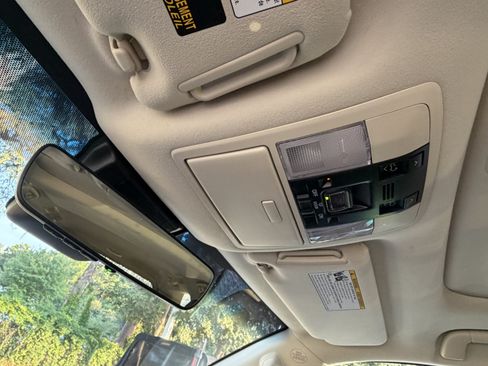 Certified 2023 Lexus GX 460 Premium w/ Premium Package AWD/4WD image 29