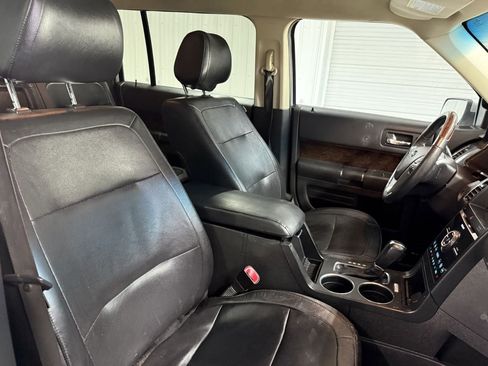 Used 2018 Ford Flex Limited image 32