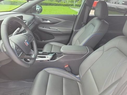 Used 2024 Buick Envista Sport Touring w/ Convenience I Package FWD image 6