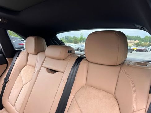 Used 2021 Porsche Macan AWD/4WD image 18