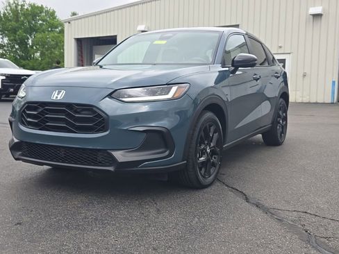 Used 2024 Honda HR-V Sport image 3
