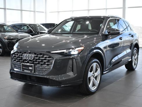 Used 2025 Audi Q5 Premium Plus w/ Premium Plus image 7