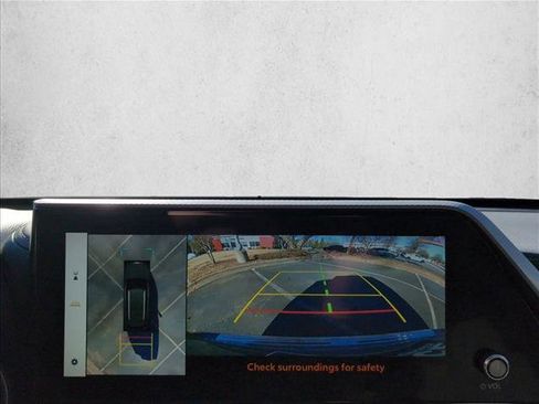 Used 2023 Toyota Highlander Platinum image 13