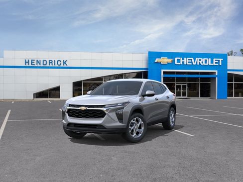 New 2026 Chevrolet Trax LS w/ LS Convenience Package FWD image 10