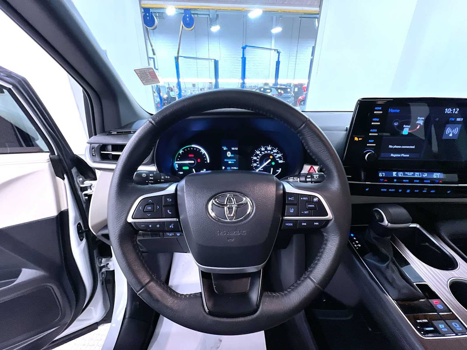 Used 2024 Toyota Sienna XLE FWD image 15