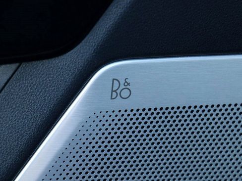 Used 2022 Ford F150 Lariat w/ Equipment Group 502A High image 19