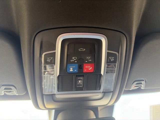 Used 2023 RAM 1500 Limited AWD/4WD image 23