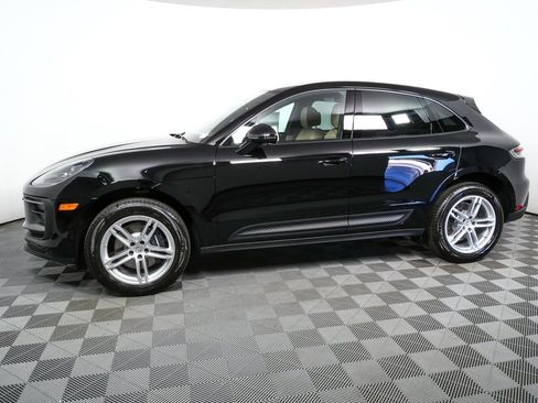 New 2026 Porsche Macan image 2