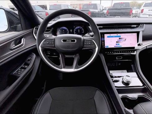 New 2026 Jeep Grand Cherokee L 4WD image 16