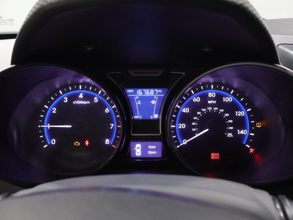 Used 2014 Hyundai Veloster Turbo FWD image 34