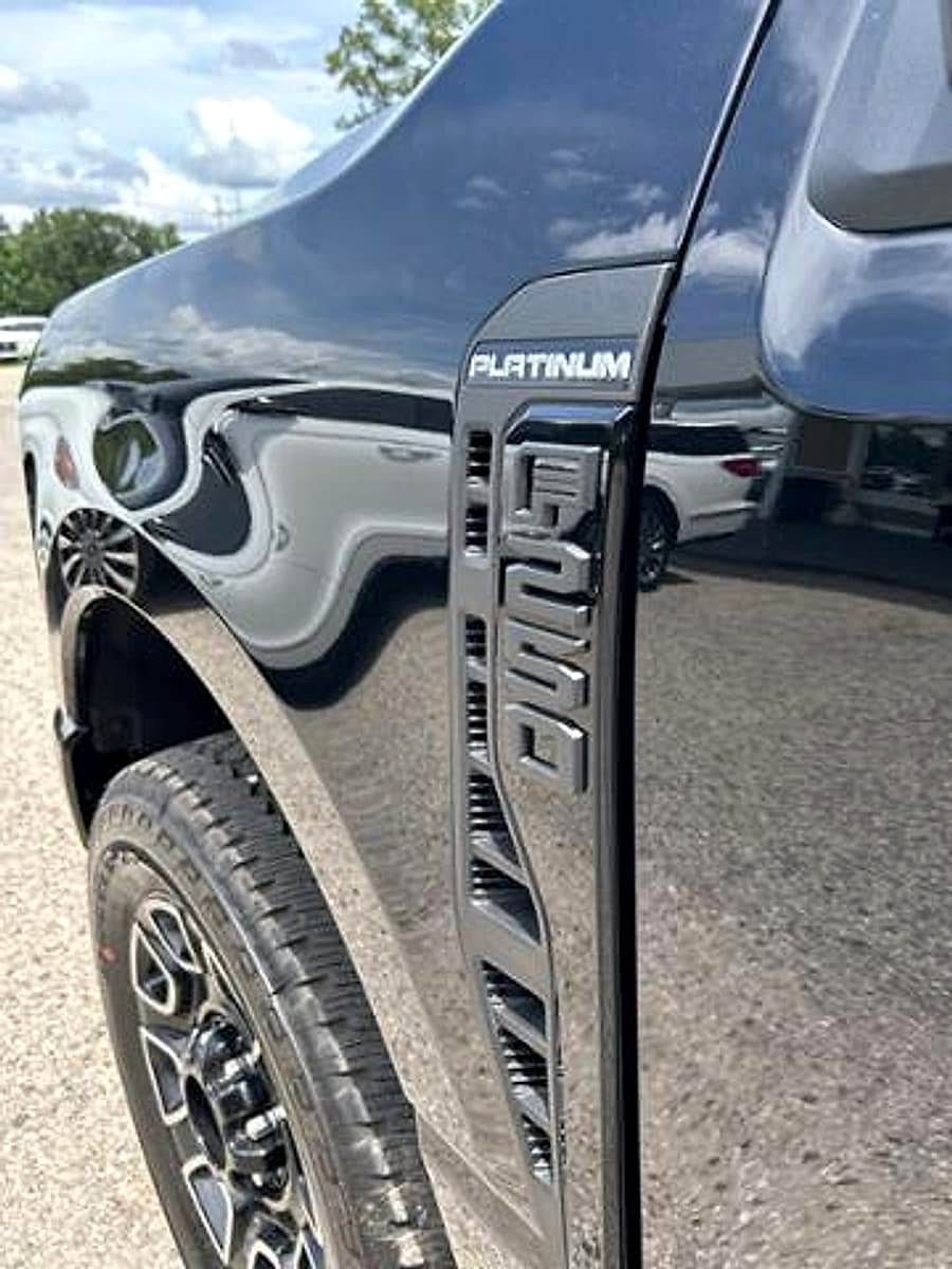 New 2025 Ford F250 Platinum AWD/4WD image 14