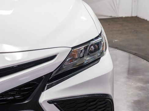 Certified 2024 Toyota Camry SE FWD image 8