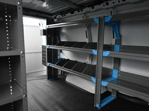 Used 2018 Volvo XC90 T6 Momentum w/ Convenience Package image 14