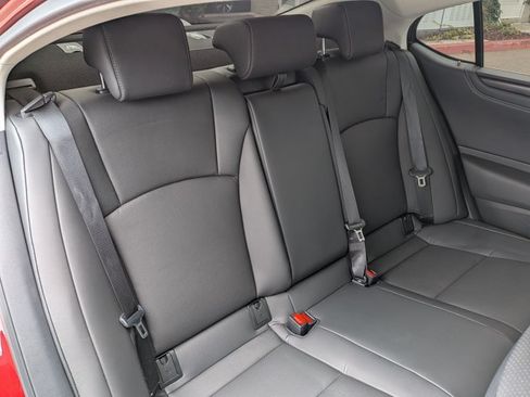 Used 2025 Lexus ES 300h w/ Premium Package FWD image 18