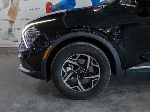 Used 2025 Kia Sportage LX image 15