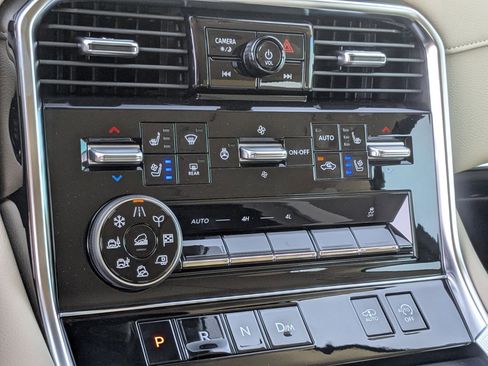 New 2025 Nissan Armada Platinum Reserve image 24