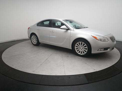 Used 2011 Buick Regal CXL FWD image 32