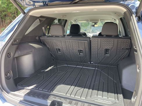 Used 2024 Chevrolet Equinox LT w/ LPO, Floor Liner Package FWD image 30