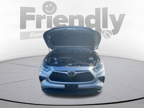 Used 2023 Toyota Highlander XLE image 35