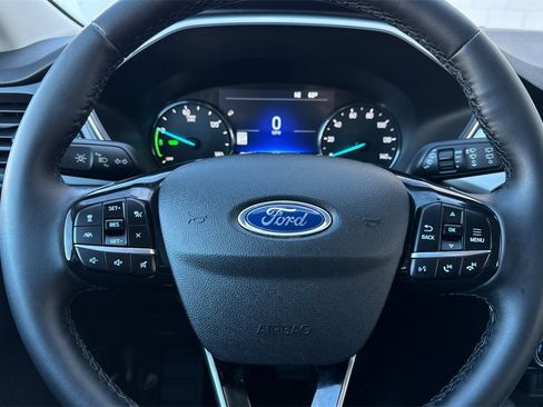 Certified 2021 Ford Escape SE w/ SE Sport Appearance Package image 22