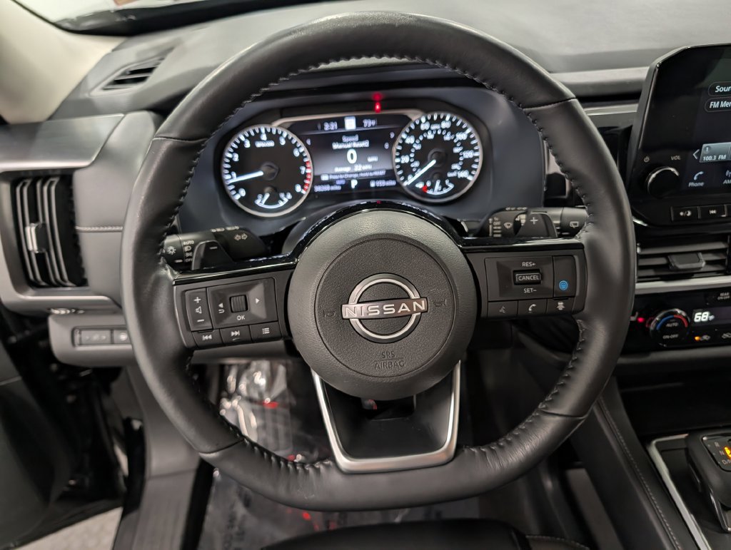 Used 2023 Nissan Pathfinder SL AWD/4WD image 20