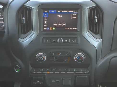 Used 2024 Chevrolet Silverado 2500 Custom w/ Custom Value Package image 18