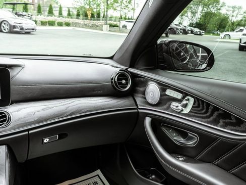 Used 2019 Mercedes-Benz E 63 AMG S image 17