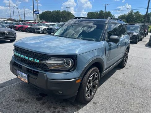 Used 2025 Ford Bronco Sport Outer Banks w/ Outer Banks Tech Package+ AWD/4WD image 3