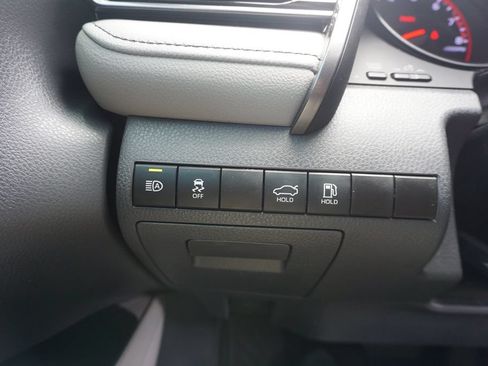 Used 2023 Toyota Camry XSE FWD image 5
