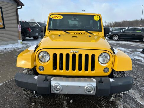 Used 2015 Jeep Wrangler Unlimited Sahara image 2