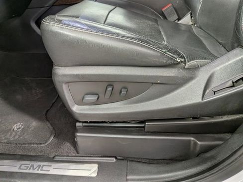 Used 2020 GMC Yukon XL SLT AWD/4WD image 18