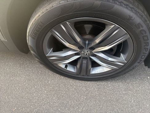Used 2020 Volkswagen Tiguan SEL image 10