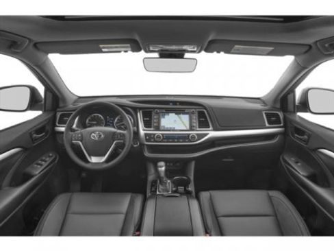 Used 2019 Toyota Highlander XLE AWD/4WD image 8