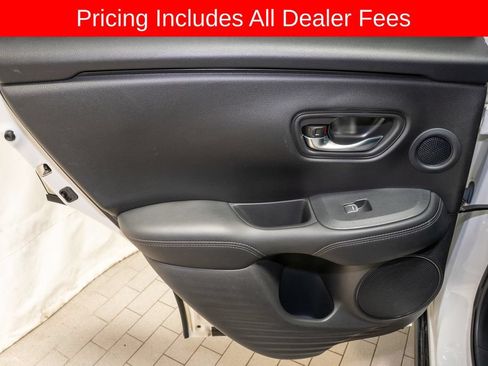 Used 2023 Honda HR-V EX-L image 9