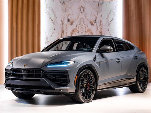 Used 2025 Lamborghini Urus Performante AWD/4WD image 1