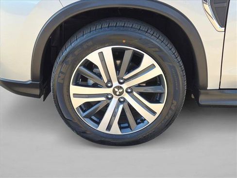 Used 2024 Mitsubishi Outlander Sport SE AWD/4WD image 9
