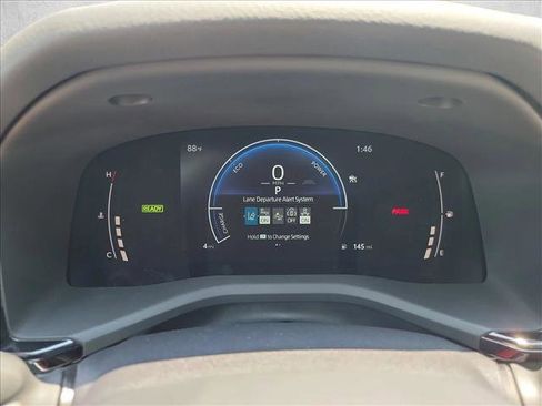 Used 2025 Toyota Camry SE w/ Convenience Package FWD image 18