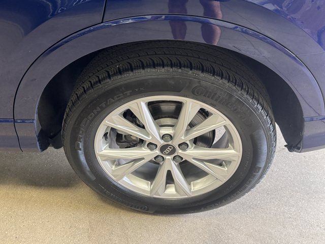 Certified 2023 Audi Q3 2.0T Premium w/ Convenience Package AWD/4WD image 11