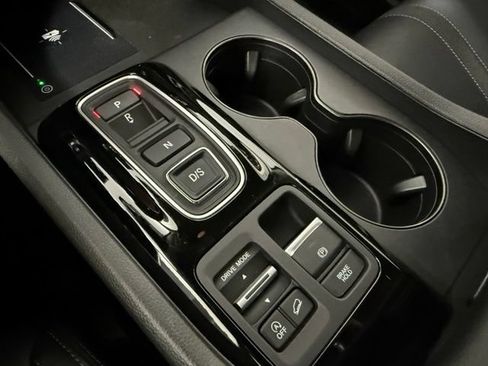 Used 2025 Honda Pilot EX-L image 25