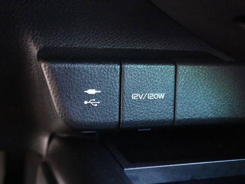 Used 2018 Toyota Camry LE FWD image 34