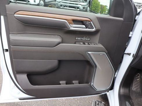 New 2026 Chevrolet Silverado 1500 High Country AWD/4WD image 4