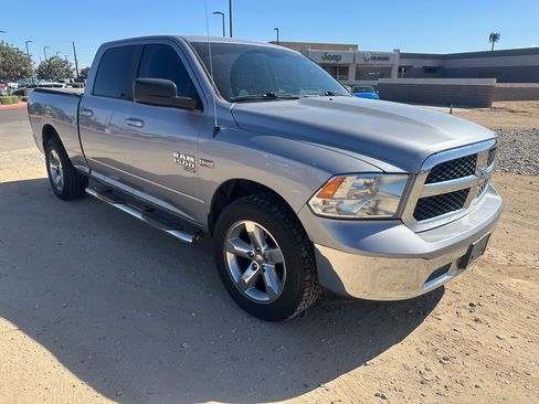 Used 2019 RAM 1500 Classic SLT AWD/4WD image 7