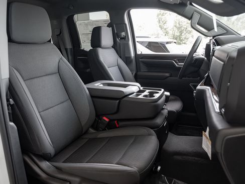 Used 2024 GMC Sierra 1500 Elevation image 28