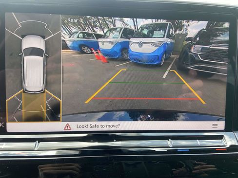 New 2026 Volkswagen Atlas SEL Premium R-Line image 28